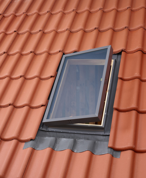 Wyłaz dachowy Velux Velta VLT 029 1000 45x73 cm